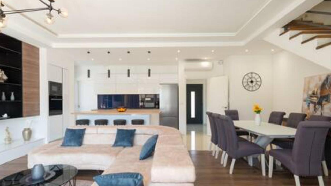 New Villa David, Wi-Fi, Iptv, 5 Bedrooms, 4 Bathrooms คาชเตลา ภายนอก รูปภาพ